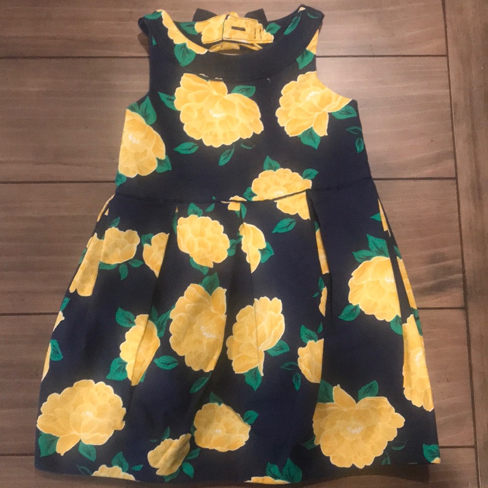 Beautiful dress size 4